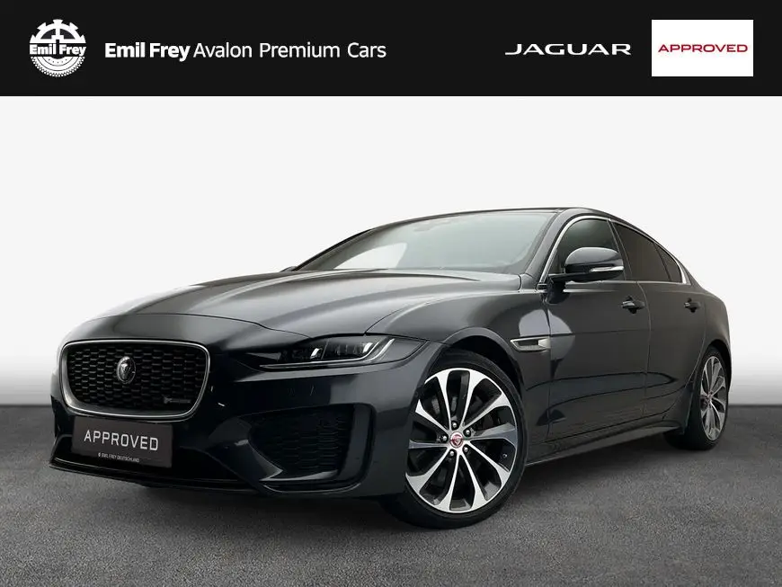 Photo 1 : Jaguar Xe 2020 Essence