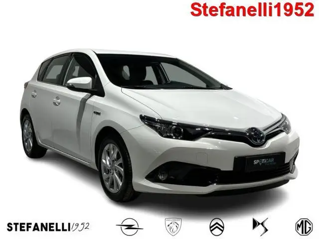 Photo 1 : Toyota Auris 2017 Hybrid