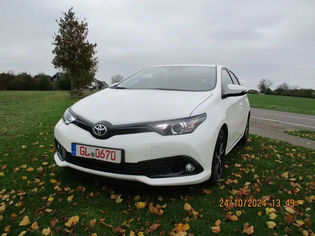 Photo 1 : Toyota Auris 2019 Petrol