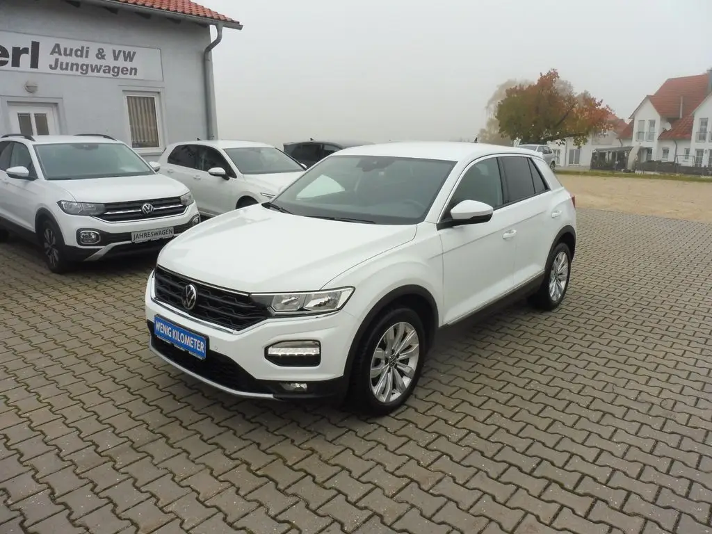 Photo 1 : Volkswagen T-roc 2021 Essence