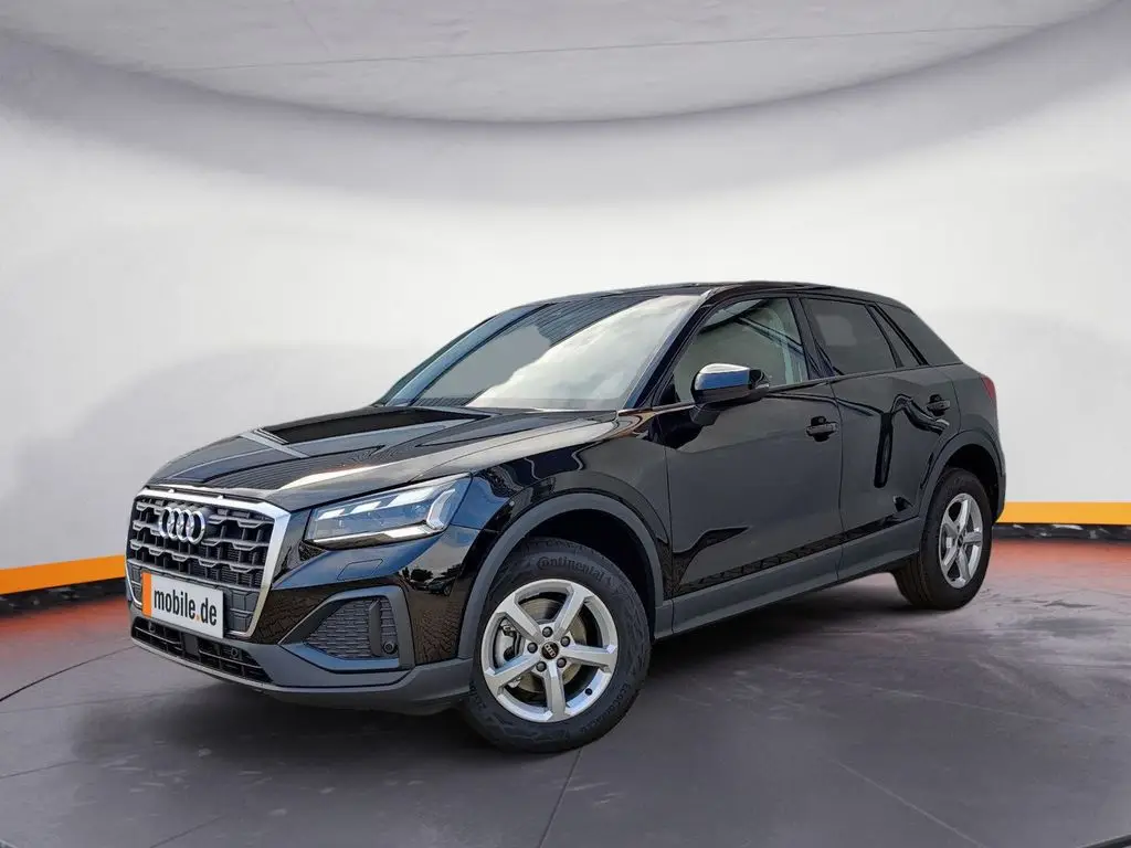 Photo 1 : Audi Q2 2024 Petrol