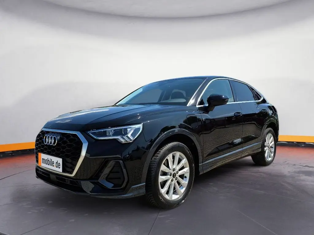 Photo 1 : Audi Q3 2022 Hybride