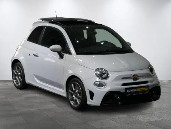 Photo 1 : Abarth 595 2022 Petrol