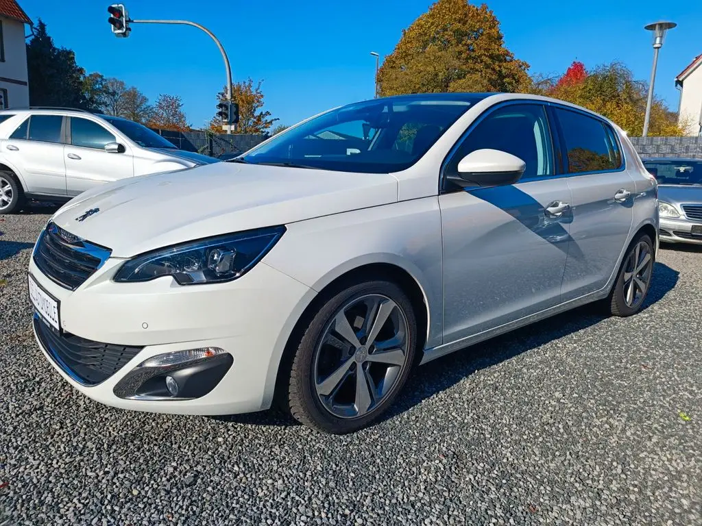 Photo 1 : Peugeot 308 2016 Petrol