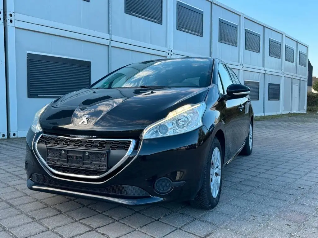 Photo 1 : Peugeot 208 2017 Essence