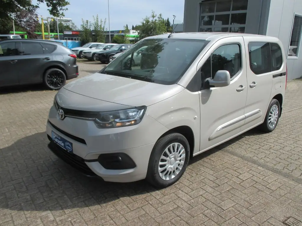 Photo 1 : Toyota Proace 2021 Diesel