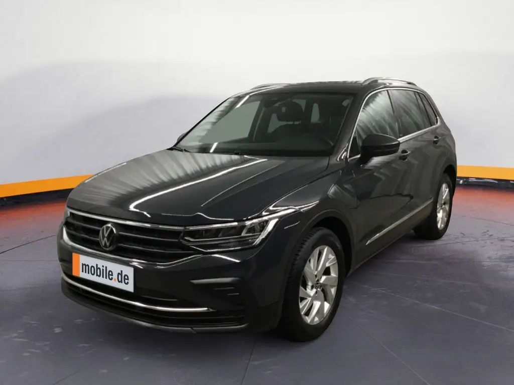 Photo 1 : Volkswagen Tiguan 2023 Essence