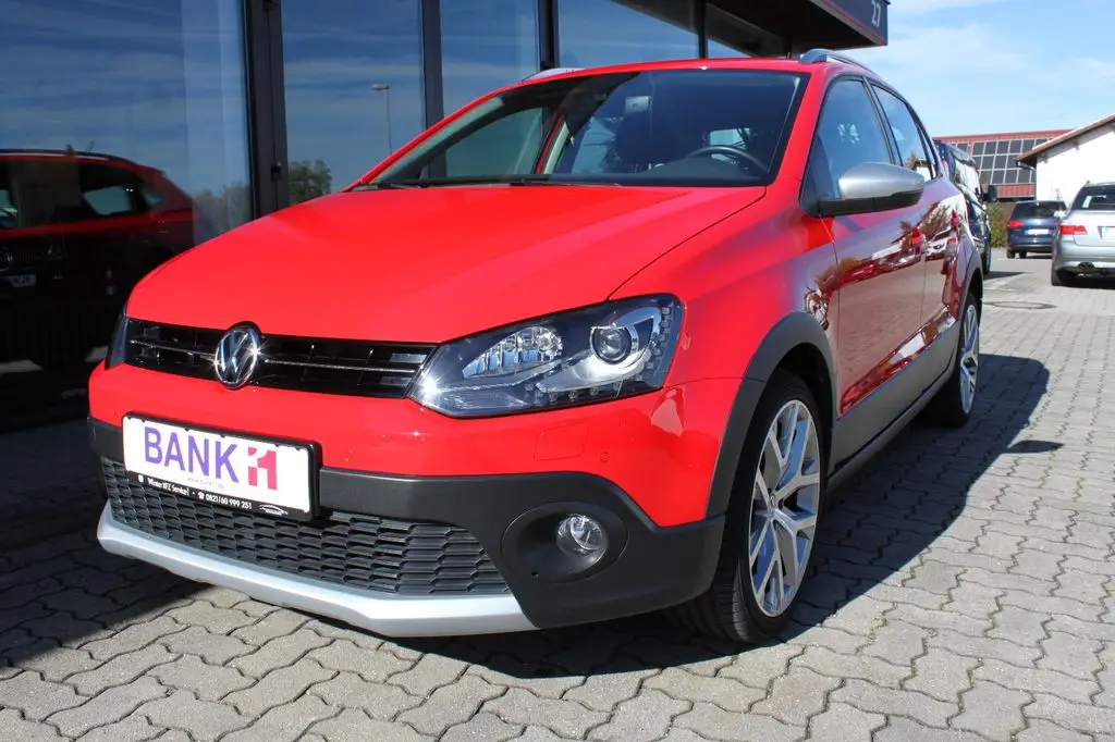 Photo 1 : Volkswagen Polo 2015 Petrol