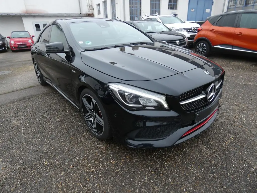 Photo 1 : Mercedes-benz Classe Cla 2017 Essence