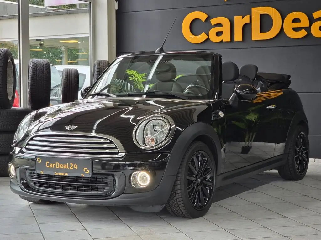 Photo 1 : Mini One 2015 Petrol