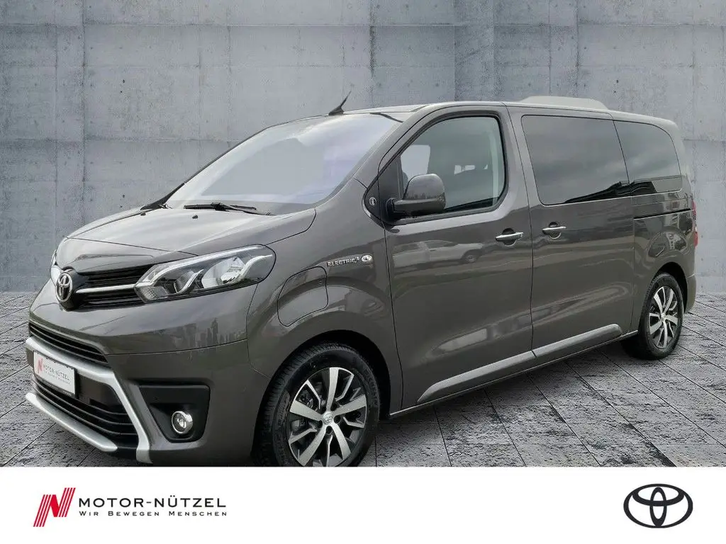 Photo 1 : Toyota Proace 2023 Non renseigné