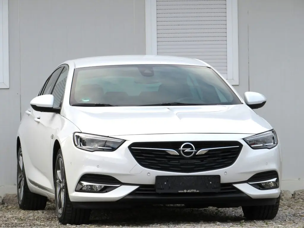 Photo 1 : Opel Insignia 2019 Diesel