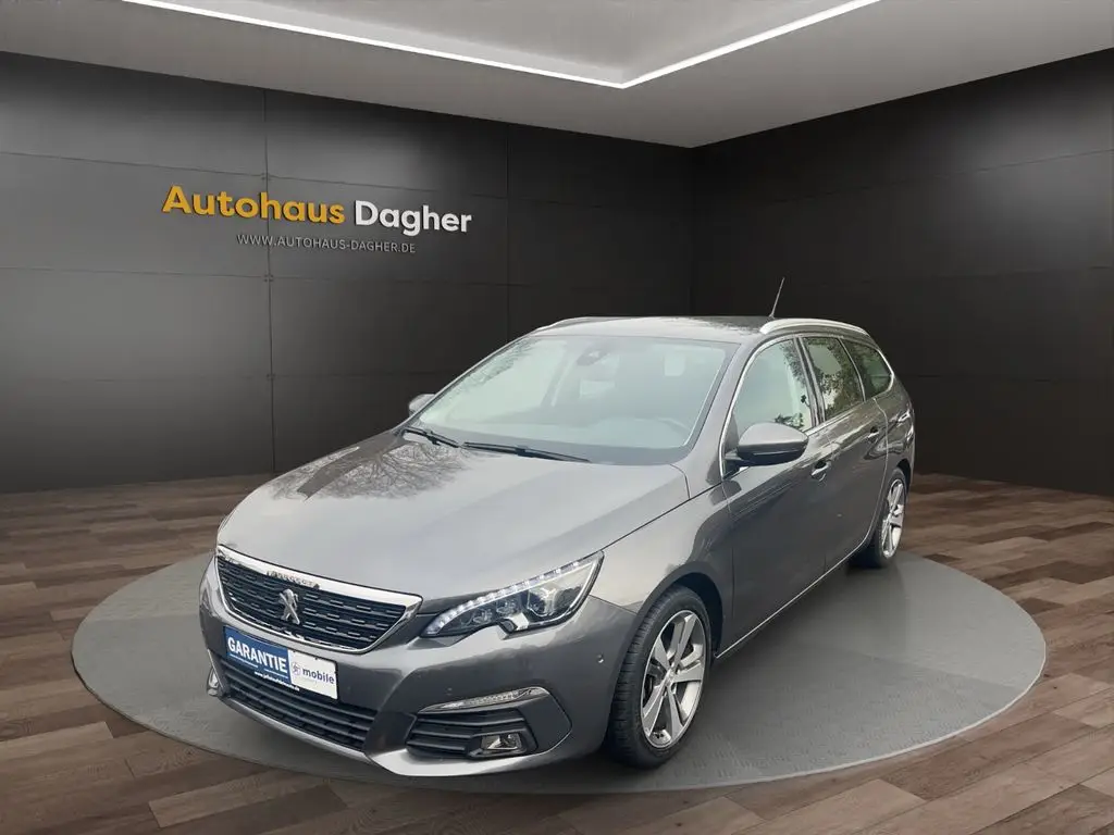 Photo 1 : Peugeot 308 2019 Petrol