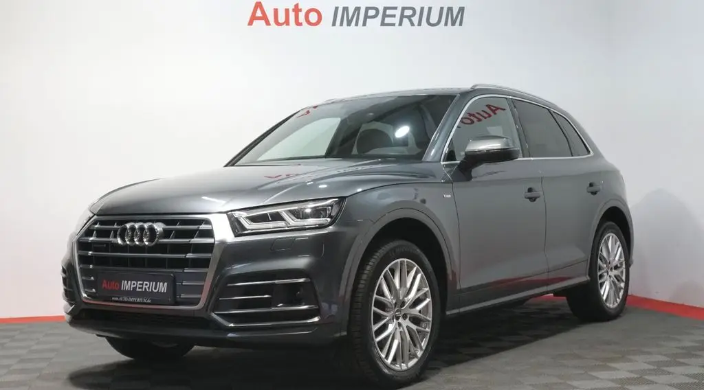 Photo 1 : Audi Q5 2019 Essence