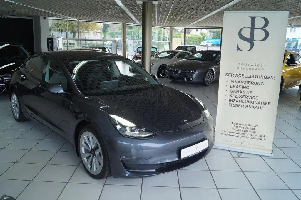 Photo 1 : Tesla Model 3 2021 Non renseigné