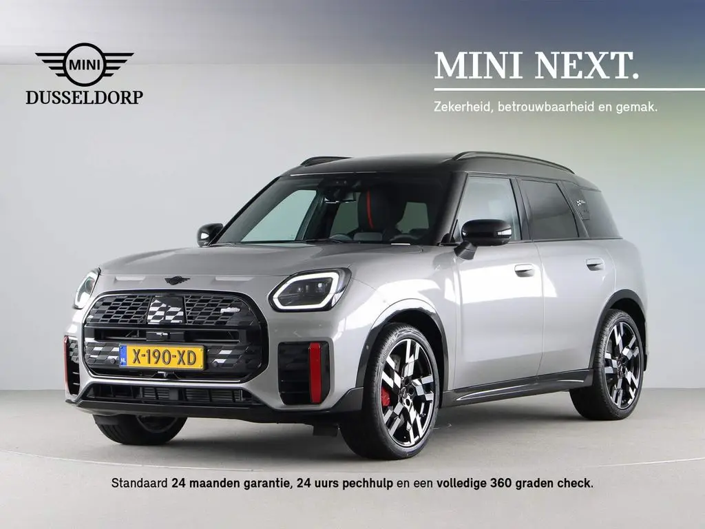 Photo 1 : Mini John Cooper Works 2024 Essence