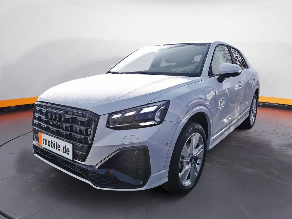 Photo 1 : Audi Q2 2024 Petrol