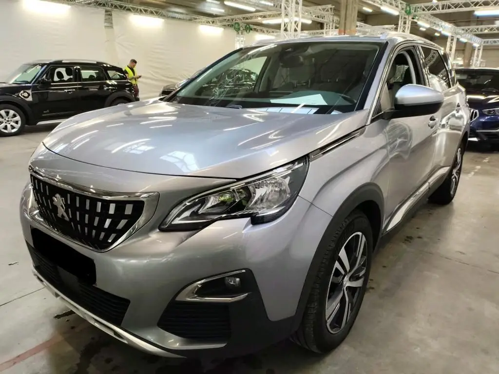 Photo 1 : Peugeot 5008 2020 Diesel