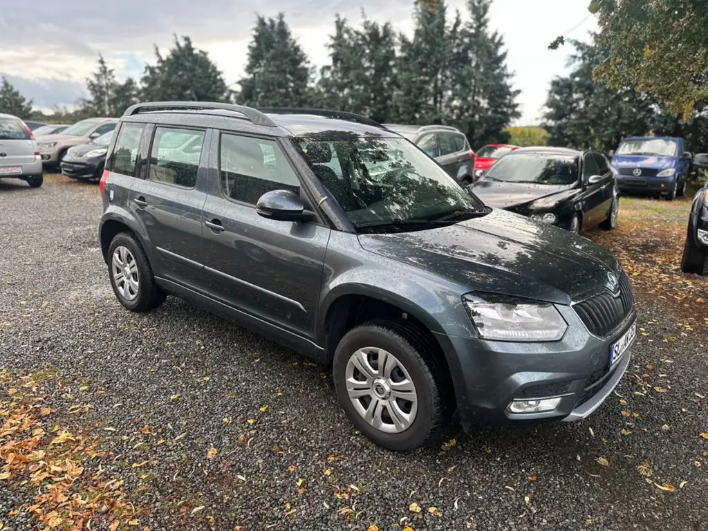 Photo 1 : Skoda Yeti 2015 Petrol