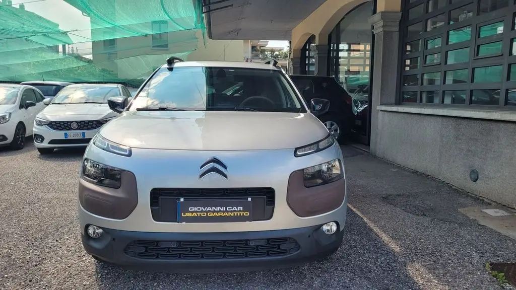 Photo 1 : Citroen C4 2015 Petrol