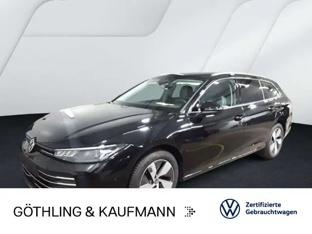 Photo 1 : Volkswagen Passat 2024 Petrol