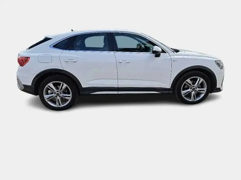 Photo 1 : Audi Q3 2021 Diesel