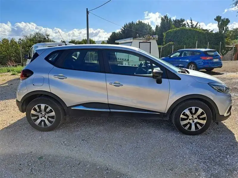 Photo 1 : Renault Captur 2019 Diesel