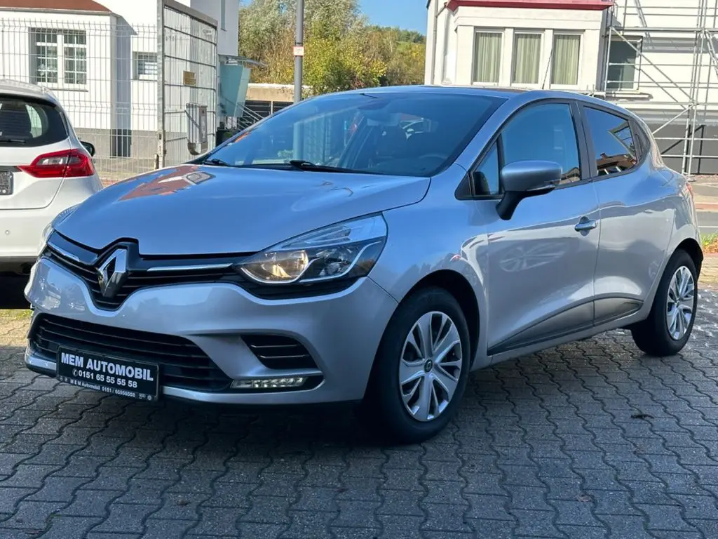 Photo 1 : Renault Clio 2017 Essence