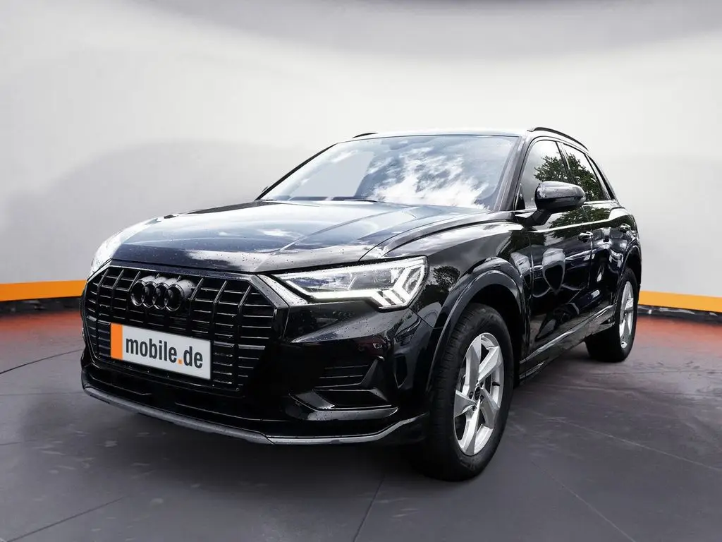 Photo 1 : Audi Q3 2024 Essence