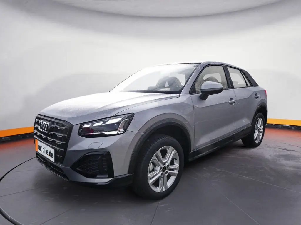 Photo 1 : Audi Q2 2024 Petrol