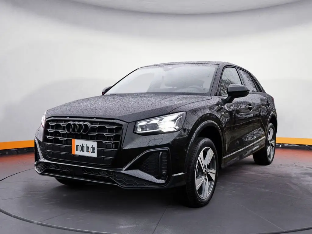 Photo 1 : Audi Q2 2024 Petrol