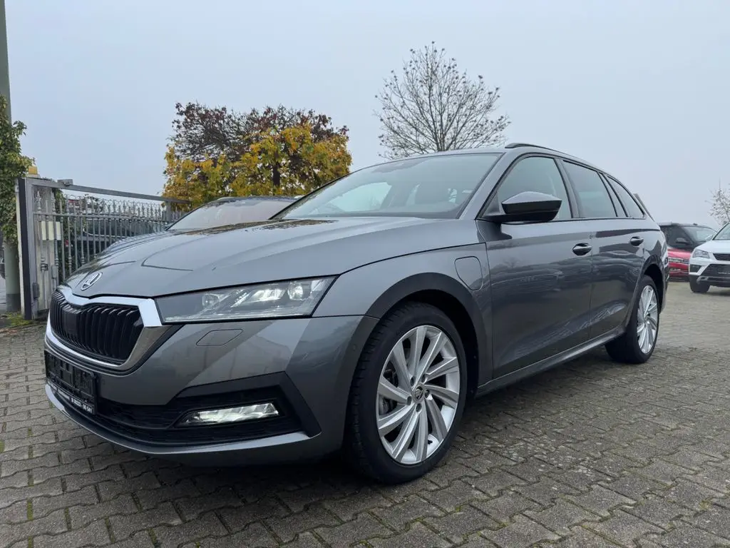 Photo 1 : Skoda Octavia 2022 Hybrid