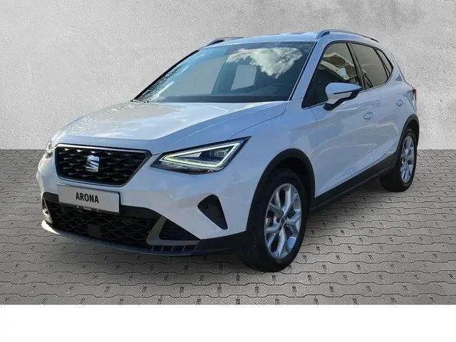 Photo 1 : Seat Arona 2024 Essence