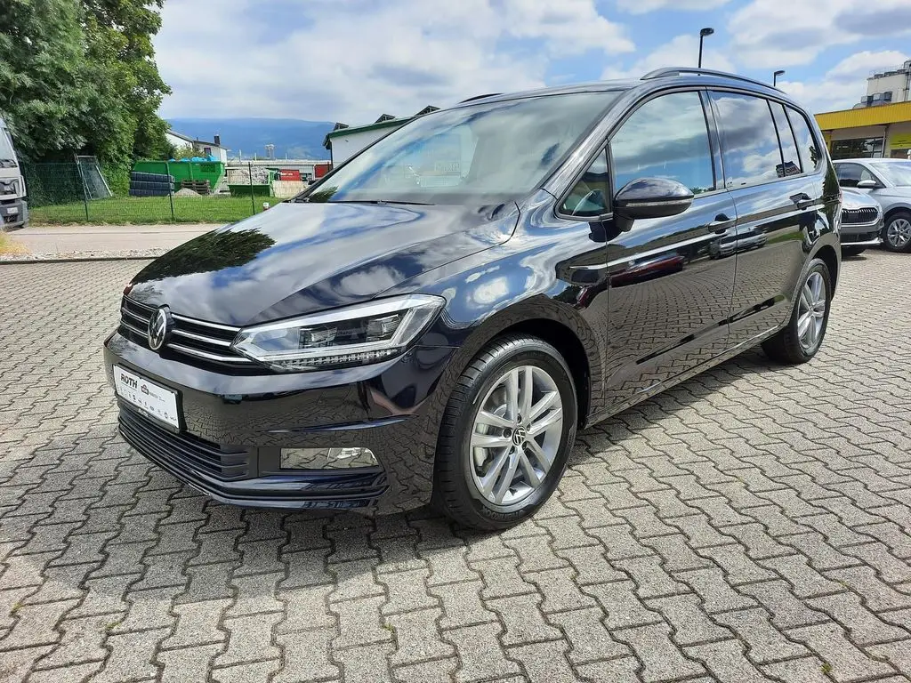 Photo 1 : Volkswagen Touran 2024 Petrol