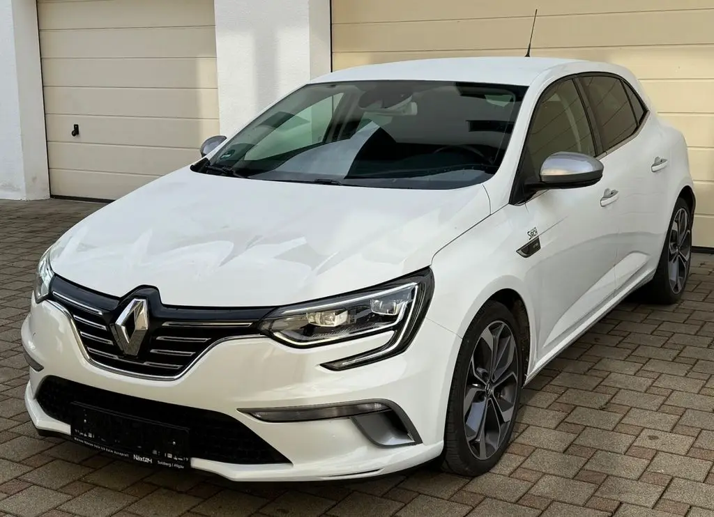 Photo 1 : Renault Megane 2020 Essence