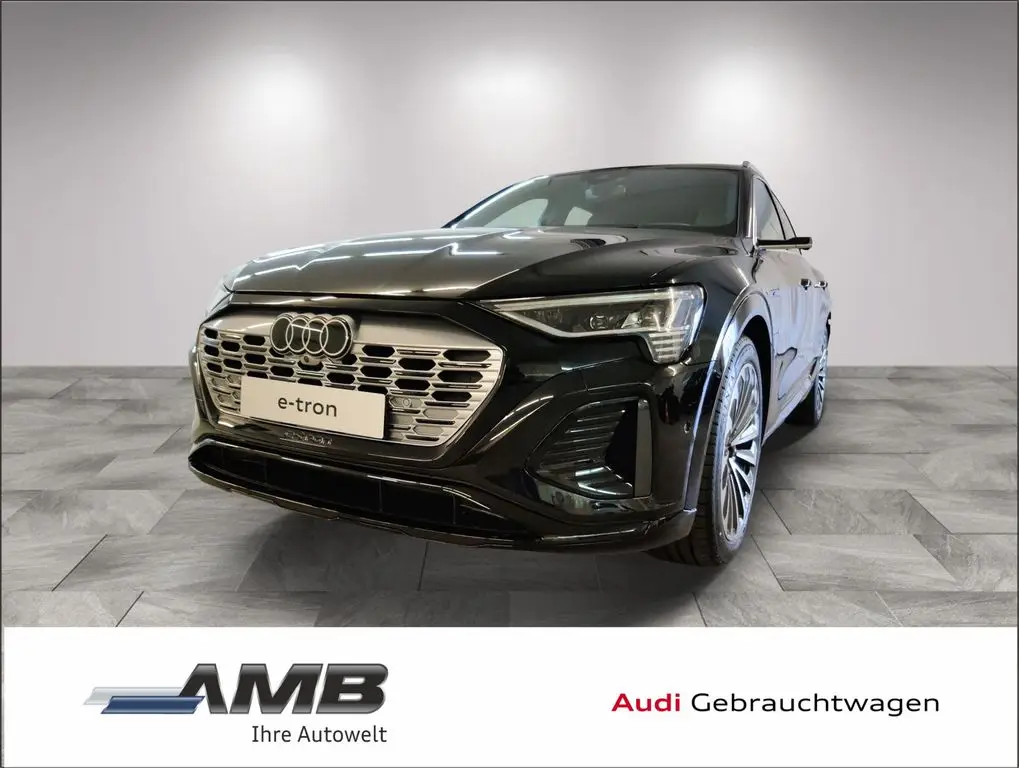 Photo 1 : Audi Q8 2023 Non renseigné