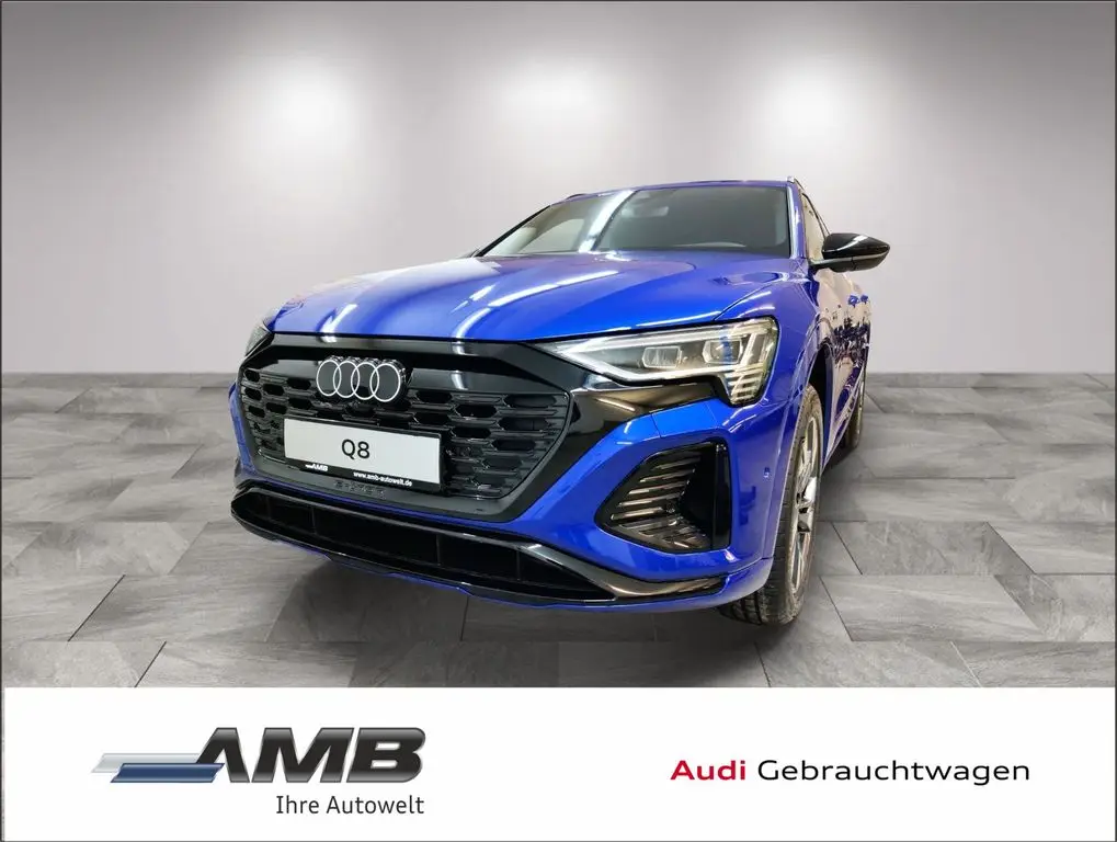 Photo 1 : Audi Q8 2023 Non renseigné