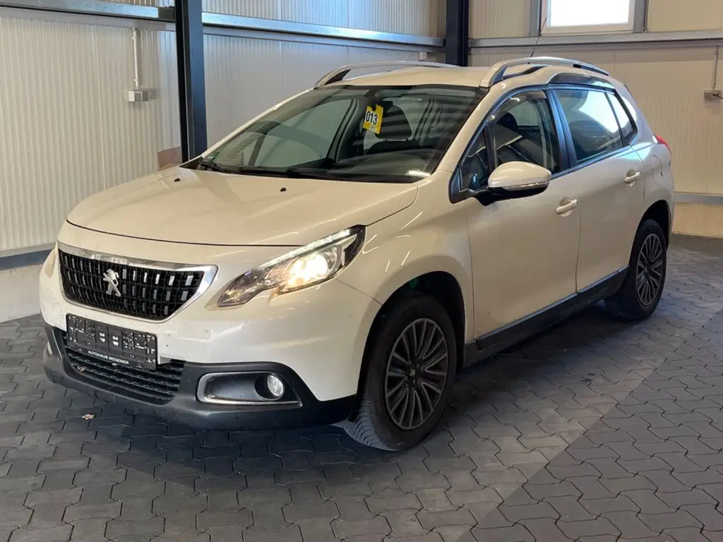 Photo 1 : Peugeot 2008 2017 Petrol