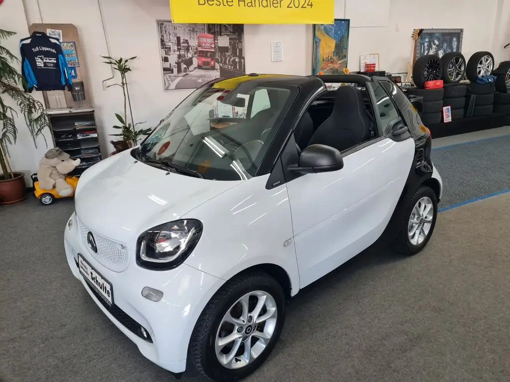 Photo 1 : Smart Fortwo 2017 Petrol