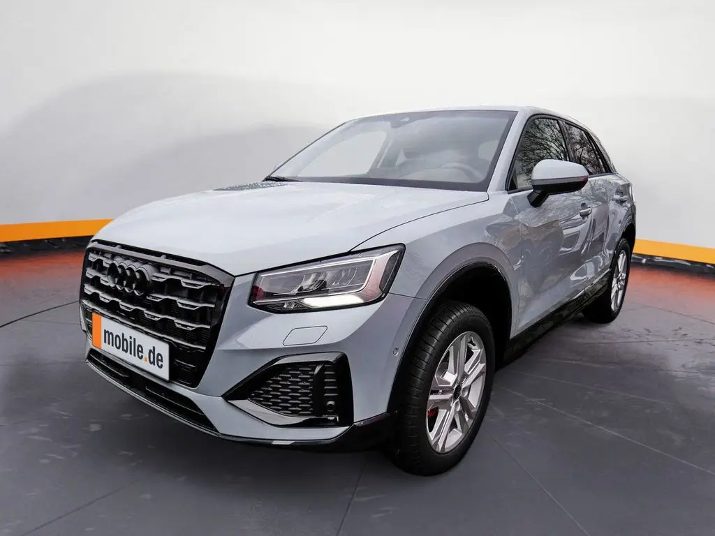 Photo 1 : Audi Q2 2024 Petrol