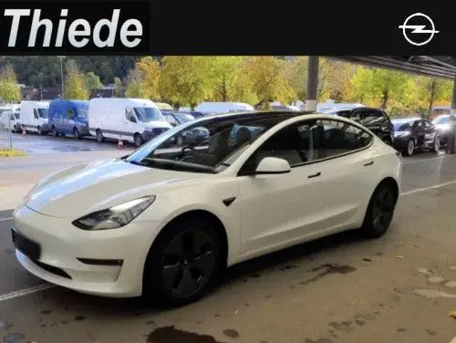 Photo 1 : Tesla Model 3 2021 Non renseigné