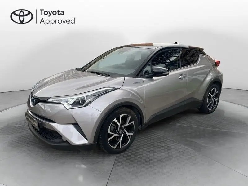 Photo 1 : Toyota C-hr 2017 Hybride