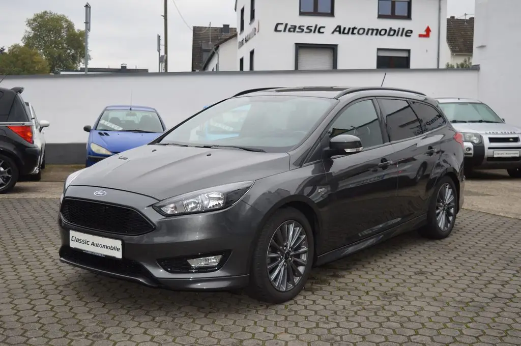 Photo 1 : Ford Focus 2018 Petrol