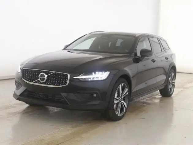 Photo 1 : Volvo V60 2024 Petrol