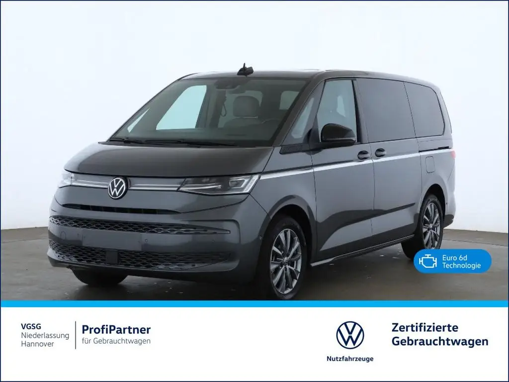 Photo 1 : Volkswagen T7 2023 Petrol