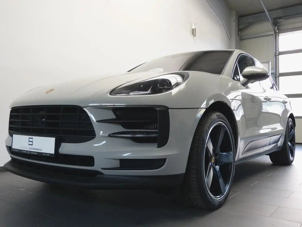 Photo 1 : Porsche Macan 2019 Essence