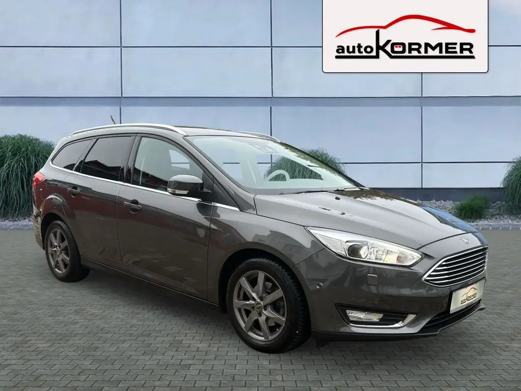 Photo 1 : Ford Focus 2015 Petrol