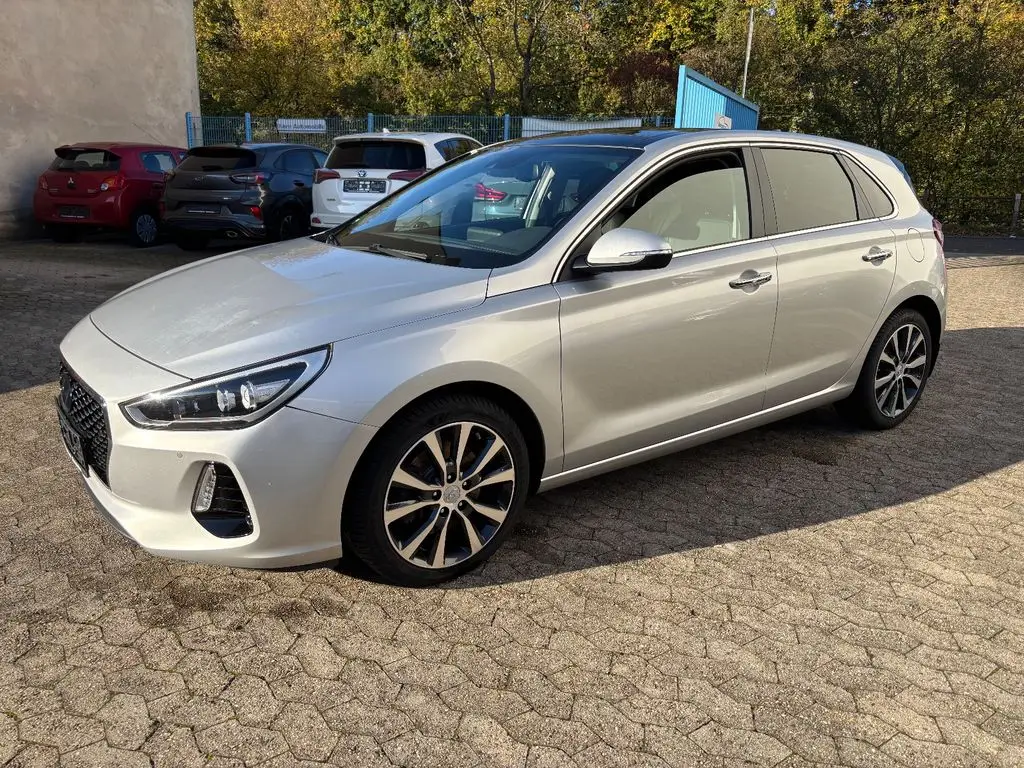 Photo 1 : Hyundai I30 2017 Petrol