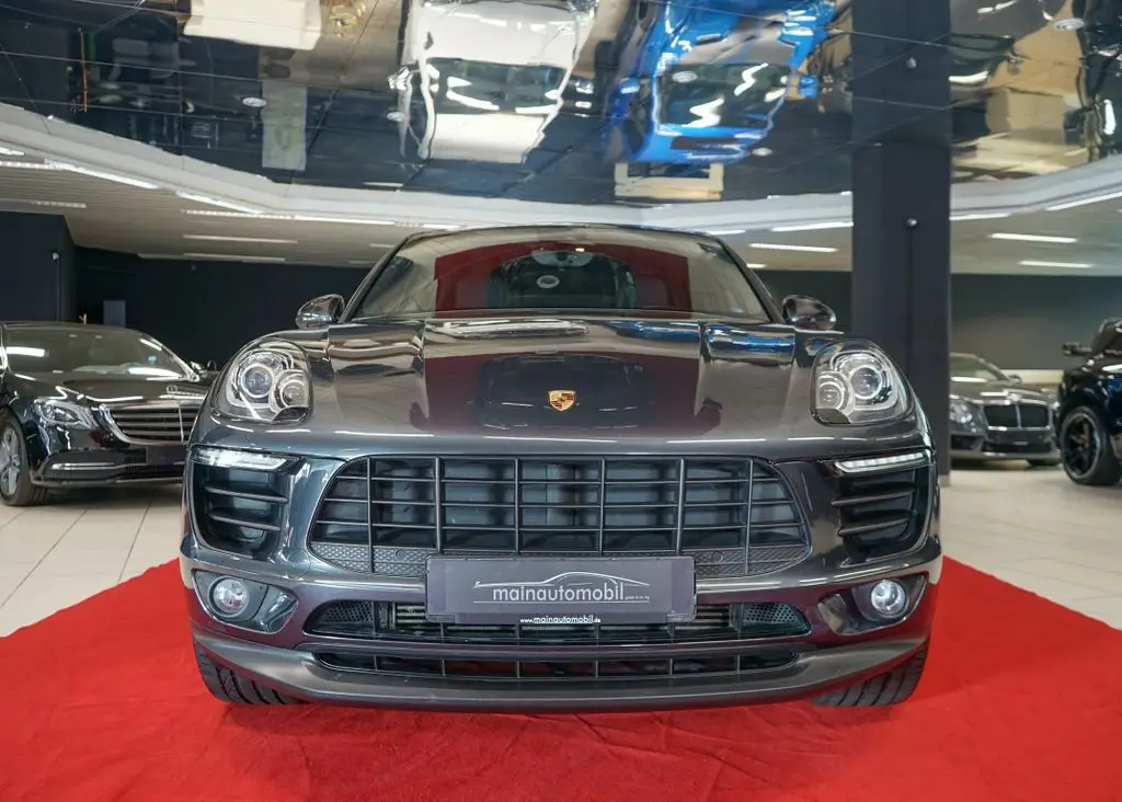 Photo 1 : Porsche Macan 2017 Essence