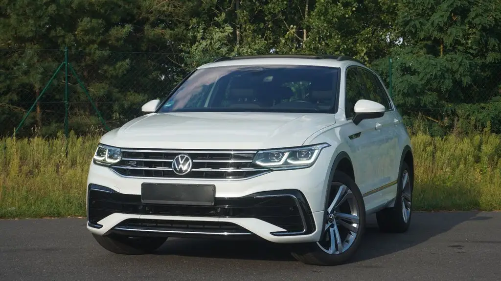 Photo 1 : Volkswagen Tiguan 2021 Essence